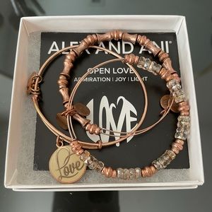Alex and ani 3 piece love set